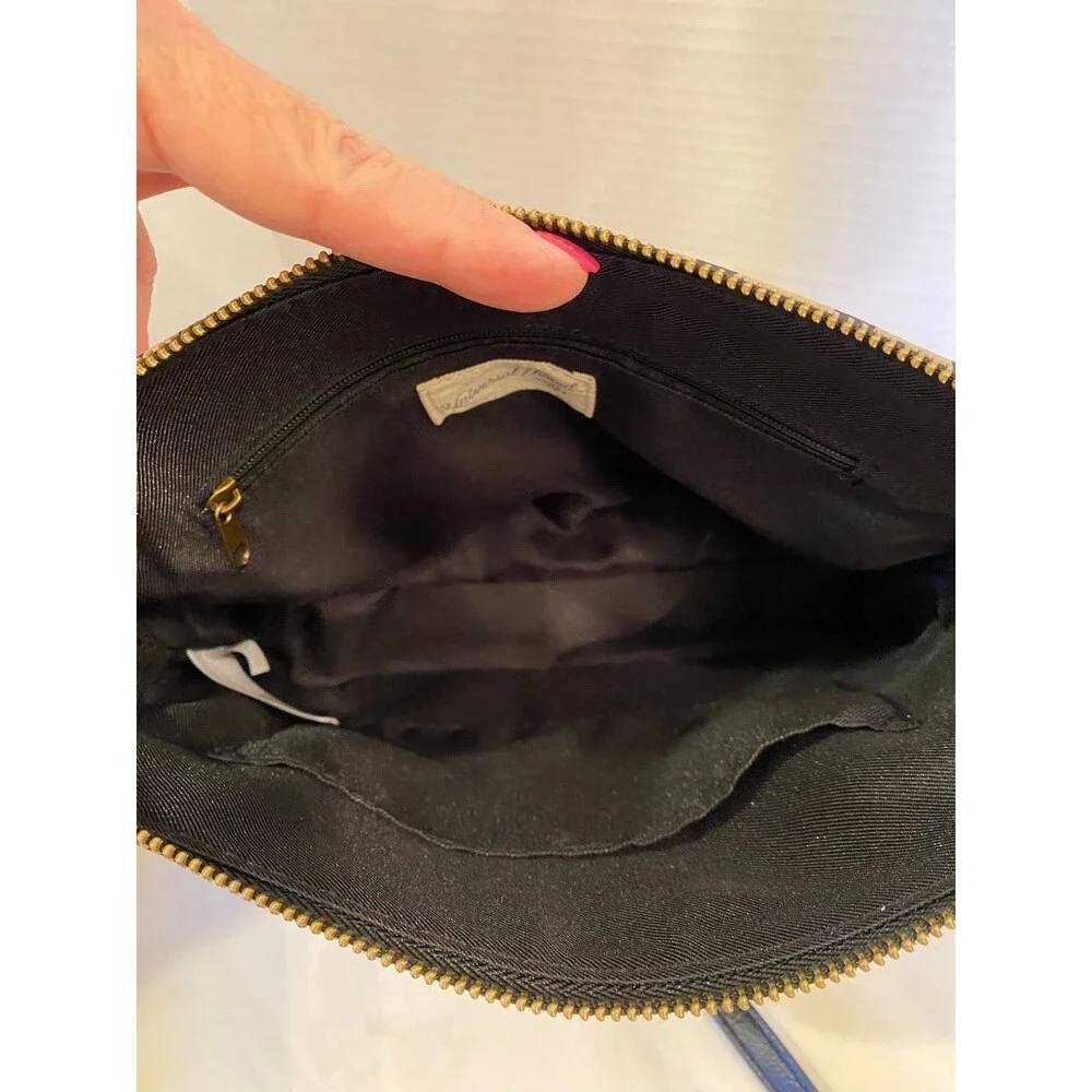 Universal Threads Crossbody Bag Tan Black Leopard Print Purse‎ Zipper Close